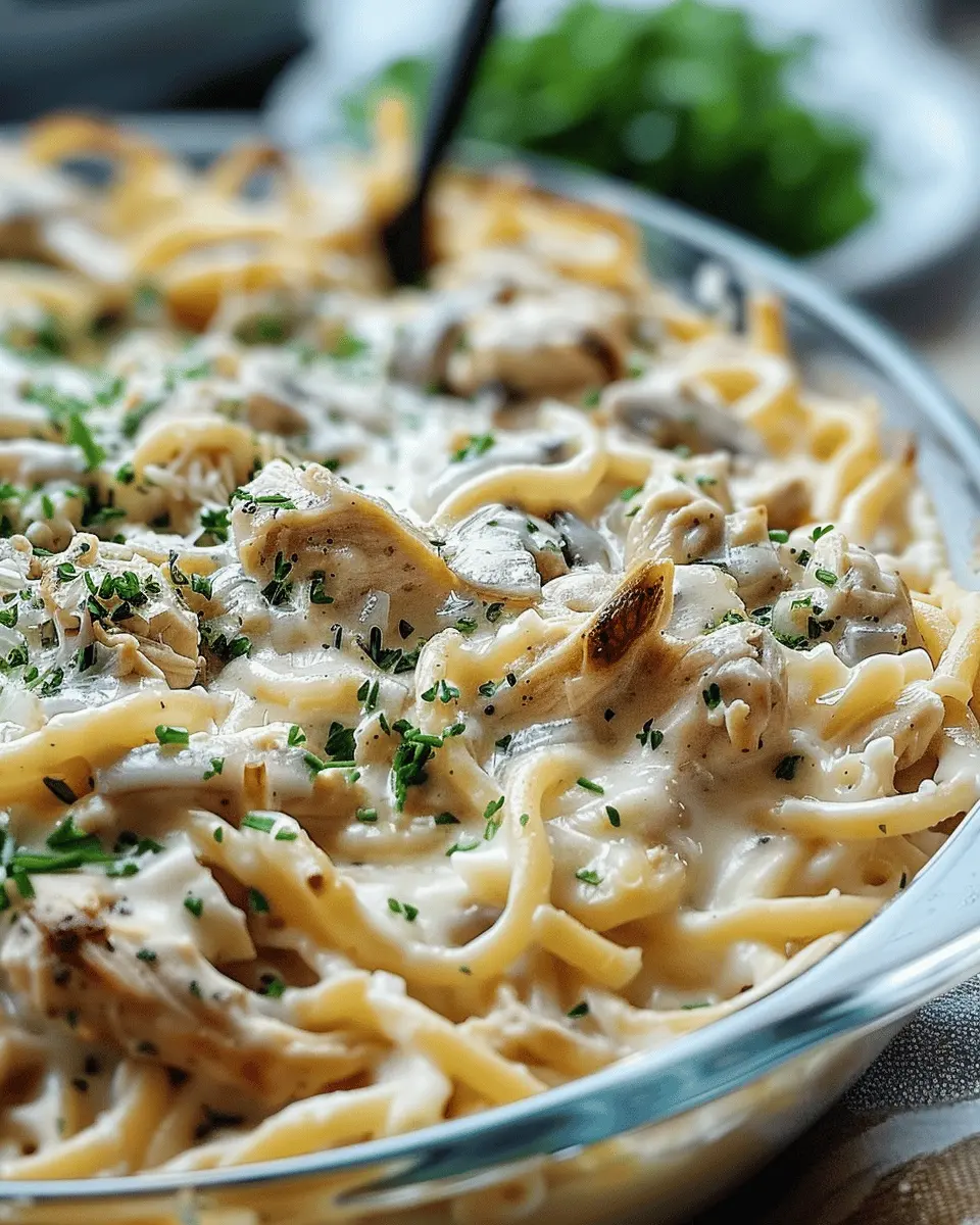Deluxe Chicken Tetrazzini: Indulgent Creamy Pasta Bliss at Home